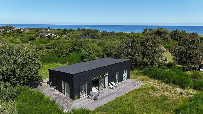 Ferieudlejning for 6 personer, med terrasse, børnevenlig i Sjællands Odde