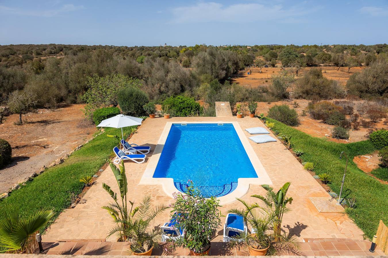Sonnenoase mit großem Pool & buchbaren Frühstück in Ses Salines, Mallorca Süden