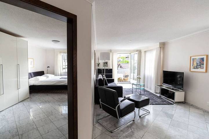 Ganze Wohnung, Great 2Br flat/ old town Niederdorf in Zürich, Bezirk Zürich