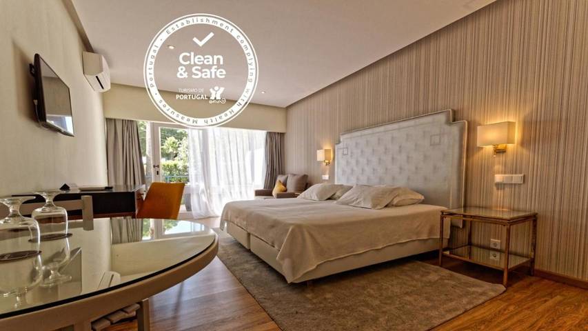 Hôtel pour 2 personnes, avec piscine ainsi que jardin et vue