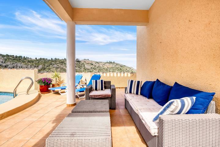 Casa de vacaciones 'Maya' con vistas al mar, Wi-Fi y aire acondicionado in Pedreguer, Costa Blanca