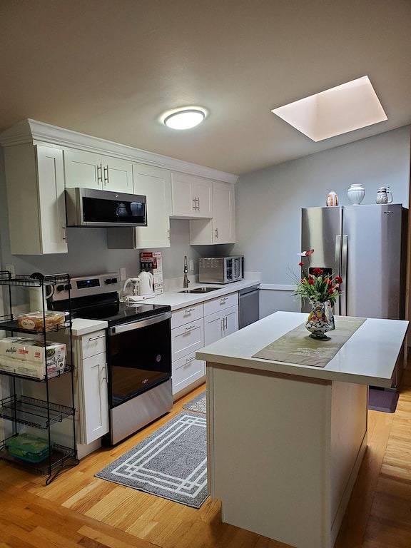 Home 5-7 minutes from Sea-Tac airport, in SeaTac, King County