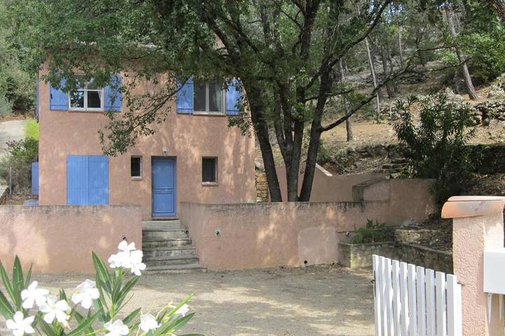 Villa pour 6 personnes, avec terrasse et jardin - 1