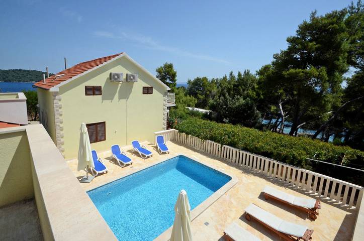 Villa für 11 Personen, mit Pool und Garten - 1