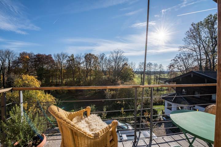 Ganze Wohnung, Ferienwohnung "Bei der Töpferei" mit Balkon, Terrasse, Garten & Wlan in Pittenhart, Chiemsee