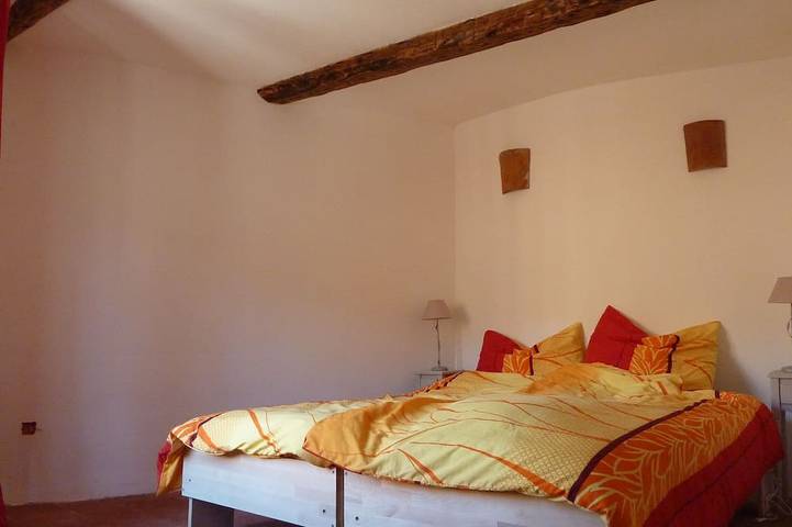 Location de vacances pour 6 personnes, avec terrasse et jardin, animaux acceptés à Berlou - 2