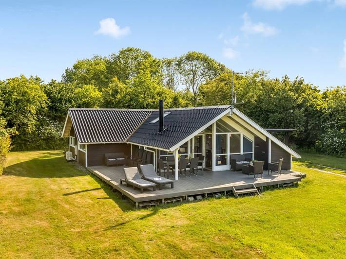 Ferienhaus für 8 Personen, mit Terrasse und Sauna in Kegnæs