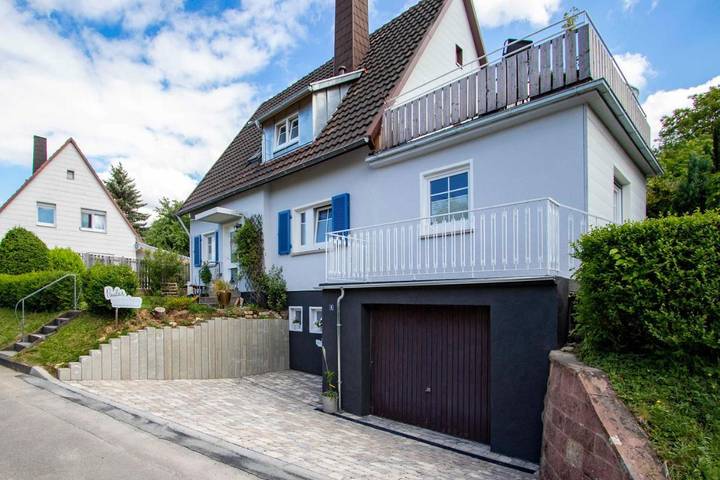 Ferienwohnung für 3 Personen, mit Balkon und Terrasse sowie Garten in Buchen