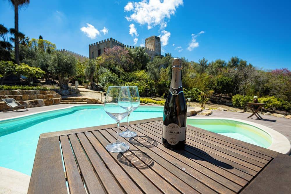 Historisches Herrenhaus 'Villa Fontana' mit privatem Pool und altem botanischen Park in Sant'Andrea Bonagia, Valderice