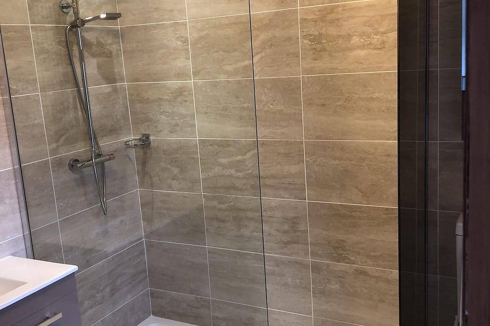 See Lough Mask Ufer in Castlebar, Lough Mask