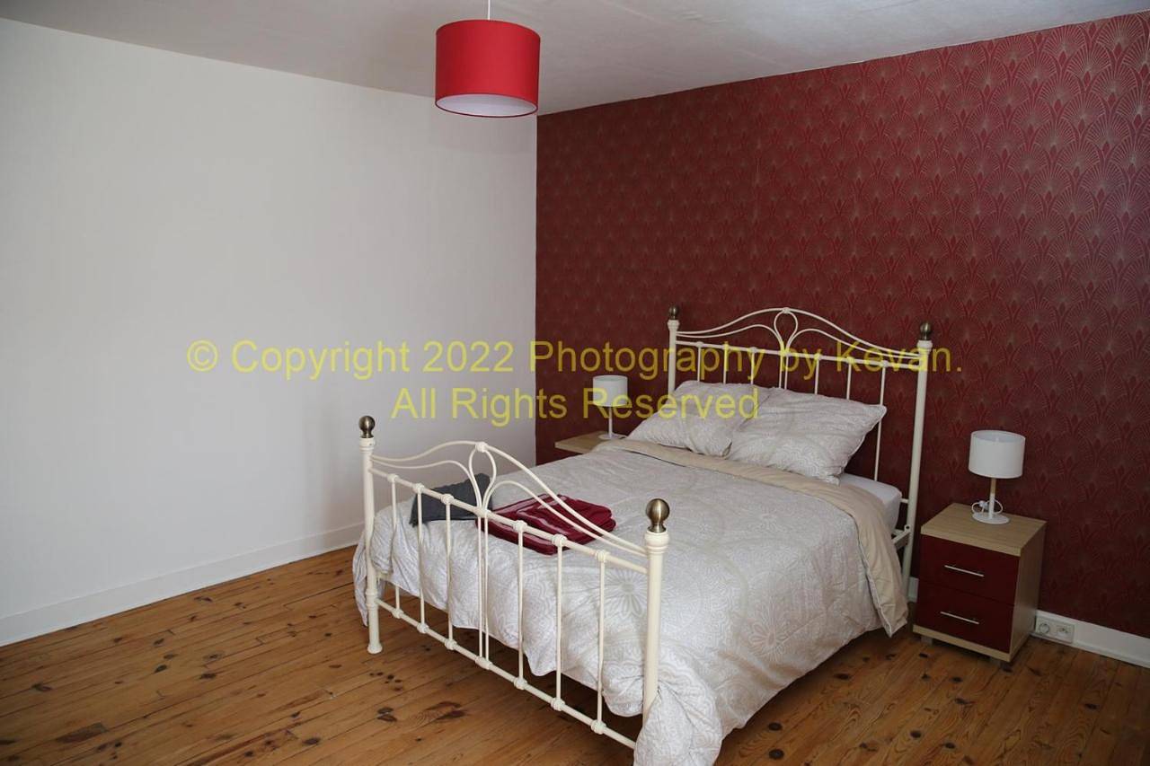 Appartement entier, Two-Bedroom Apartment in Pré-en-Pail, Parc naturel régional Normandie-Maine