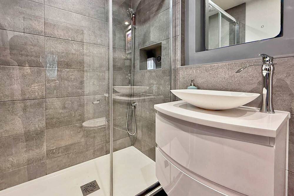 Entire apartment, Split level unique large 2Bdr apartment in Chelmsford, Essex