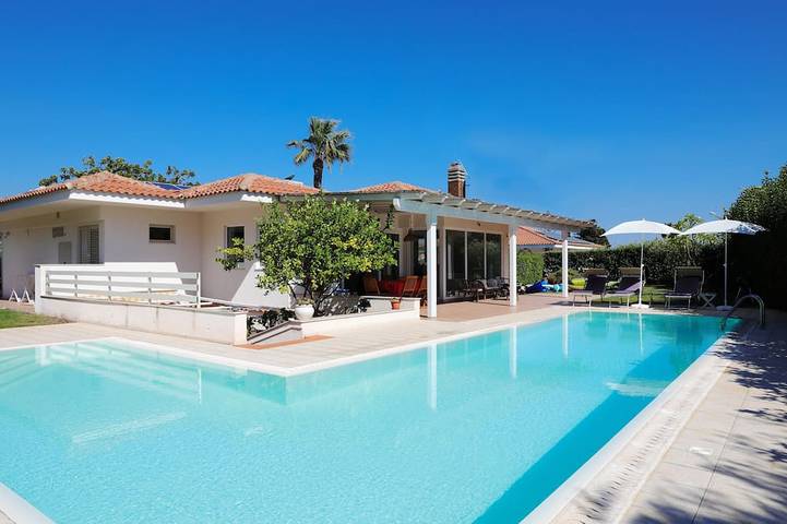 Villa für 8 Personen, mit Garten - 1