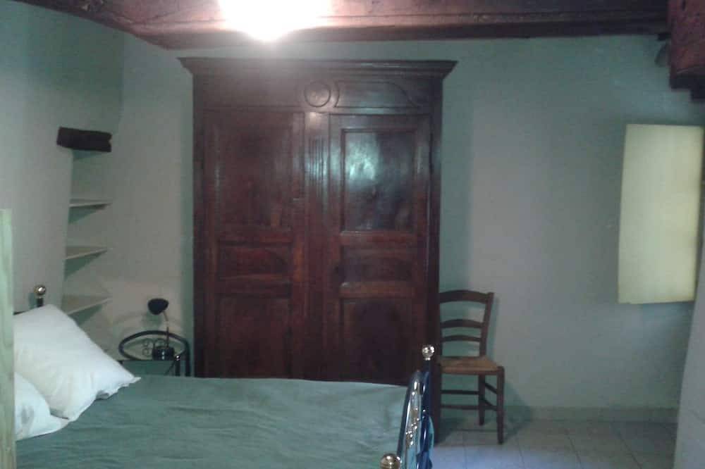Cozy cottage in the village of 4 Tours in Valvignères, Privas