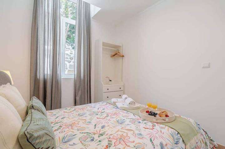Bright Homes w/ Patio & Jacuzzi in Porto, Porto Distrikt