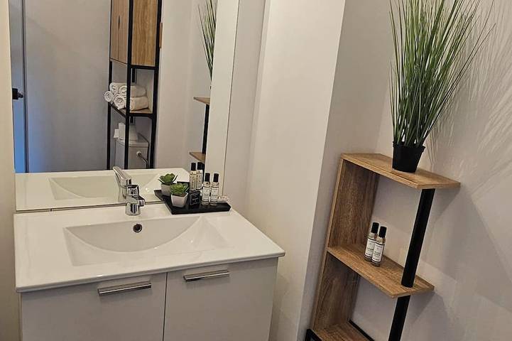 Gîte pour 6 personnes, avec balcon dans Office De Tourisme De Propriano - 4