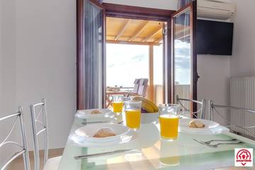 Apartment for 4 People in Megalochori, Santorini, Photo 3