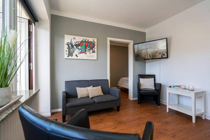 Ganze Wohnung, Gemütliches und strandnahes App. mit Westbalkon, Pkw-Stellplatz, WLAN. in Westerland, Sylt (Gemeinde)