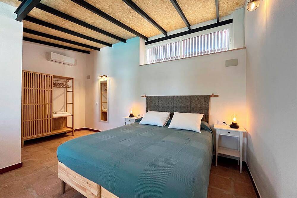 House with a pool, 25 minutes from Seville, 3 suites, spacious outdoor area. in Aznalcázar, Sevilla Provinz