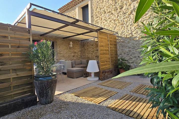 Appartement entier, Appartement très calme avec piscine privée dans le Luberon in La Tour-d'Aigues, Parc naturel régional du Luberon