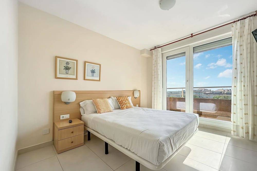 Entire apartment, Apartamento Superior con Terraza in Isla, Arnuero