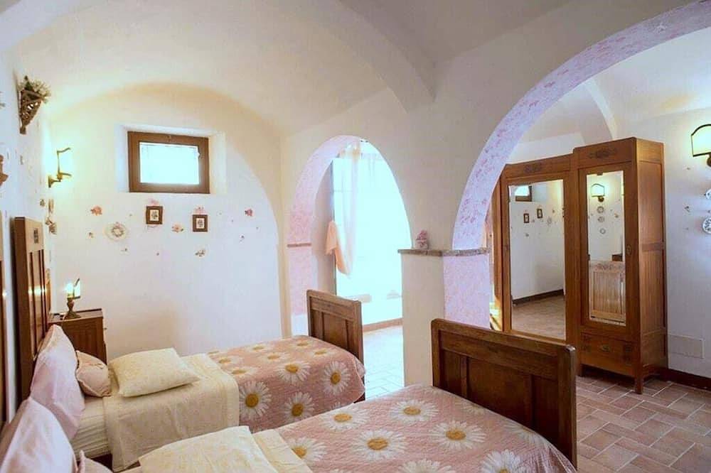 Podere Rapolano - Tuscan villa with private pool in Asciano, Siena Provinz