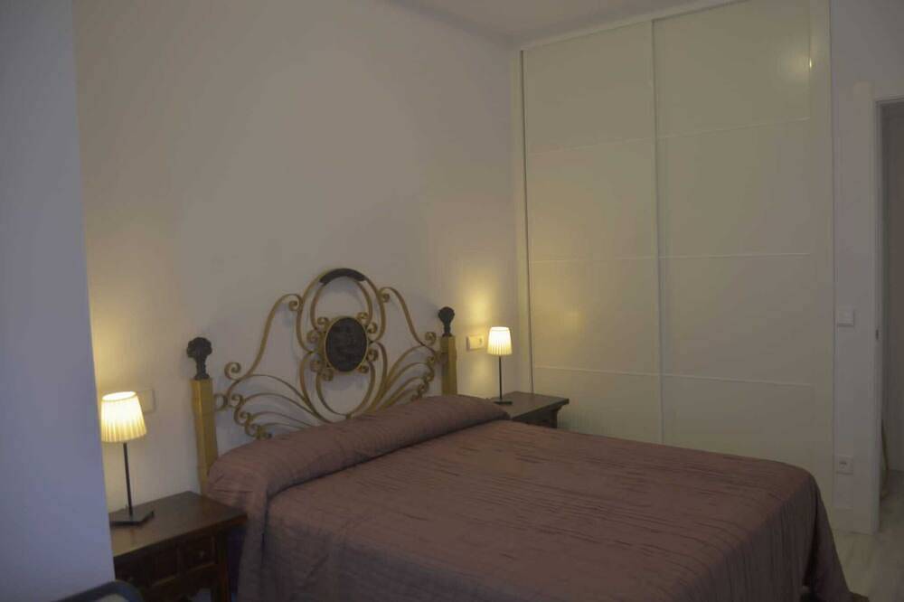 Apartamento entero, 1930 Diecinueve Treinta in Distrito Centro (Gijón), Gijón