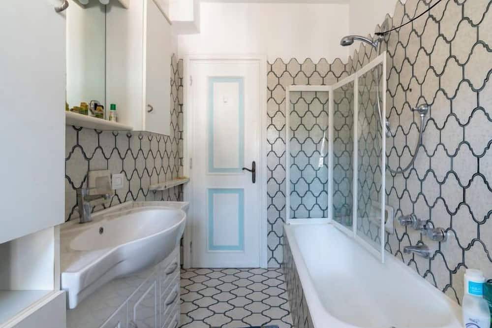 Ganze Wohnung, Attic Beach by Interhome in Laigueglia, Riviera di Ponente