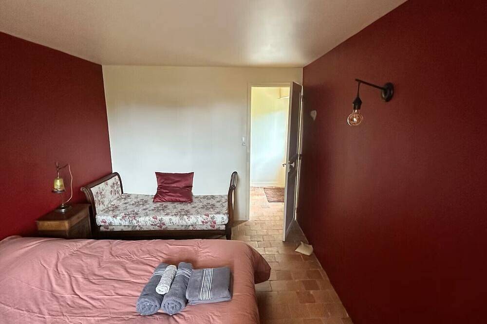 Charming farmhouse in the heart of the Morvan in Saint-Germain-des-Champs, Naturpark Morvan