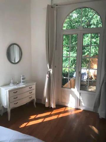 Gîte pour 3 personnes, avec terrasse et vue à Besançon