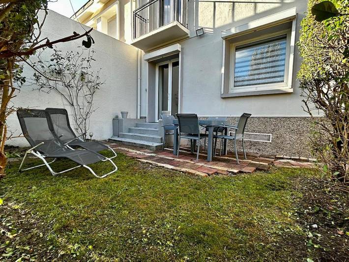 Location de vacances pour 6 personnes, avec jardin dans Place D Armes Calais - 4