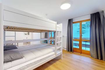 Chambre D’hôte pour 12 Personnes dans Les Agettes, Valais, Photo 1