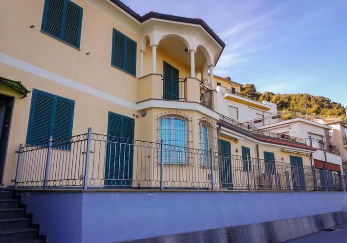 Gîte pour 4 personnes, avec terrasse et vue à Laigueglia - 2