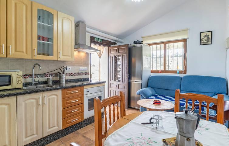 Chalet para 4 personas, con piscina además de terraza y jardín en Axarquía - 4