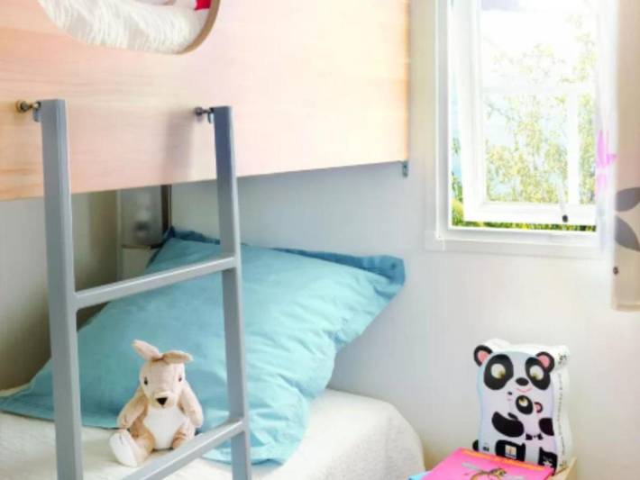 Location de vacances pour 6 personnes, avec terrasse et piscine dans Sandrans - 3