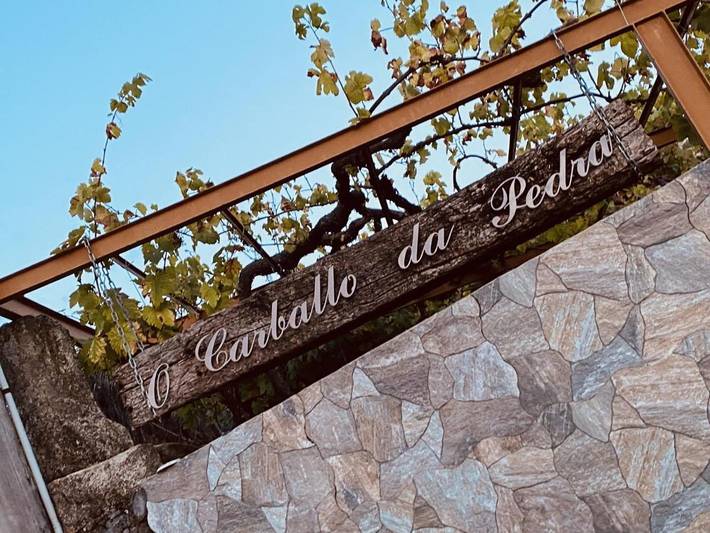 Location de vacances pour 4 personnes, avec Terrasse et Jardin ainsi que Piscine et Vue à A Cañiza