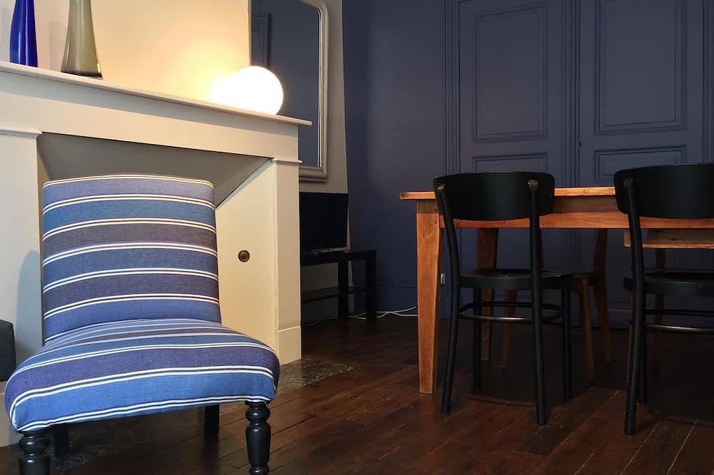 Entire apartment, Sur La Route de Beauval 5 mn du Zoo - Cosy apartment - 1 to 2 persons in Saint-Aignan, Romorantin-Lanthenay region