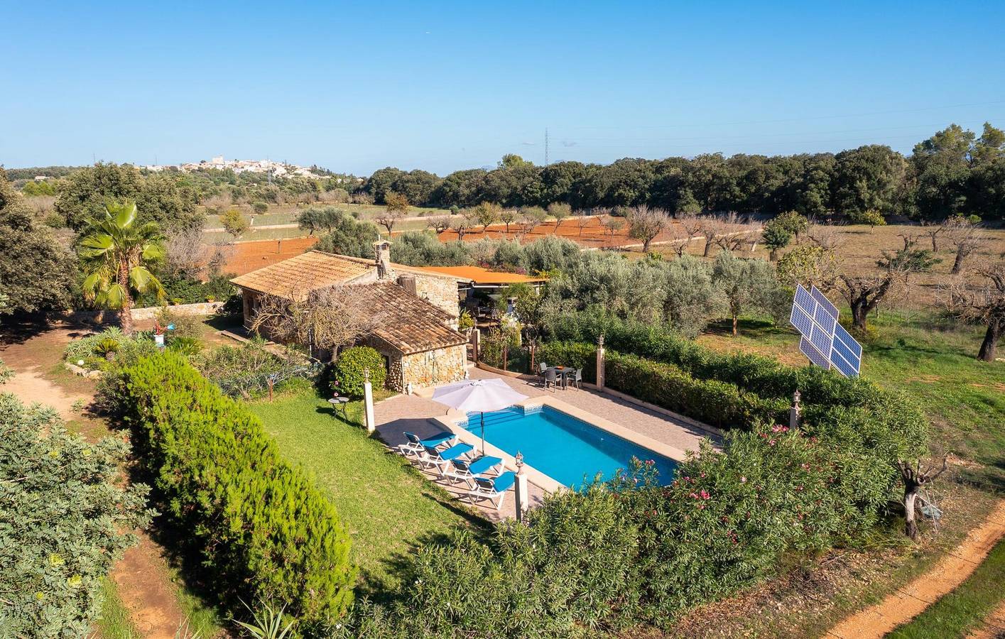 Oasis de Búger: Encantador apartamento con piscina y terraza in Búger, Interior de Mallorca
