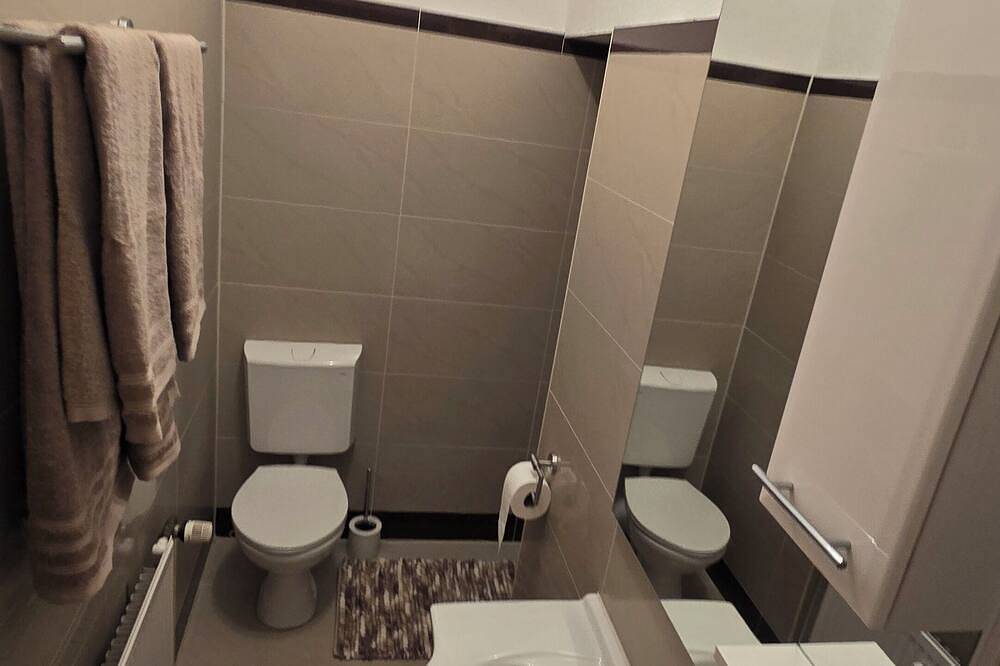 Ganze Wohnung, Schöne Familien-Ferienwohnung mit 2 Schlafzimmern nur 5 Minuten vom See entfernt in Leipzig, Kulkwitzer See