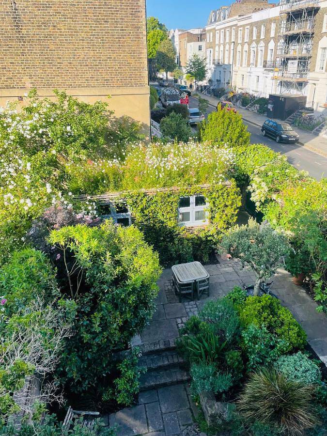 Double Room with Garden View in Camden, London