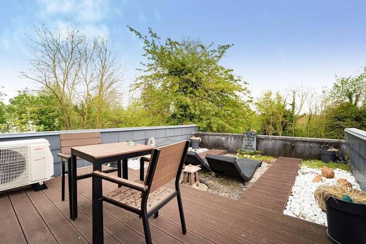 Gîte pour 3 personnes, avec jacuzzi et piscine ainsi que sauna et terrasse à Gussignies