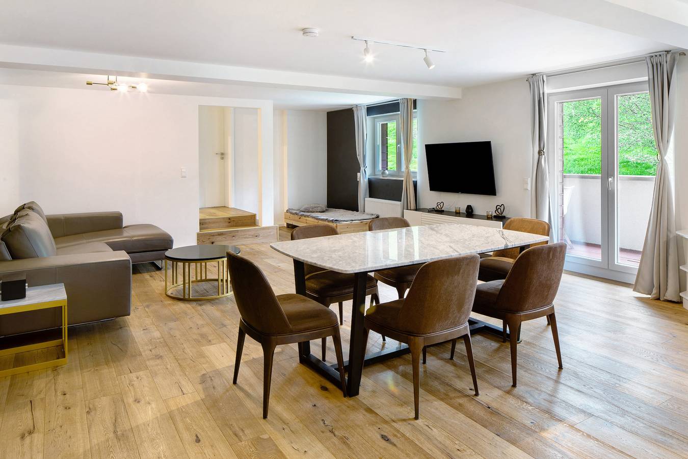Entire apartment, Apartment 'Elvin's Hüsle' with Mountain View, Shared Garden and Wi-Fi in Suedlicher Schwarzwald, Oberried