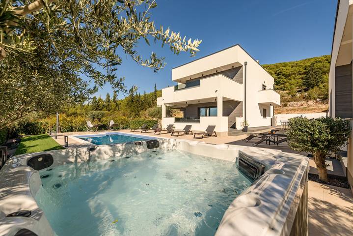 Ferienhaus für 8 Personen, mit Whirlpool und Terrasse sowie Garten in Općina Stankovci - 3