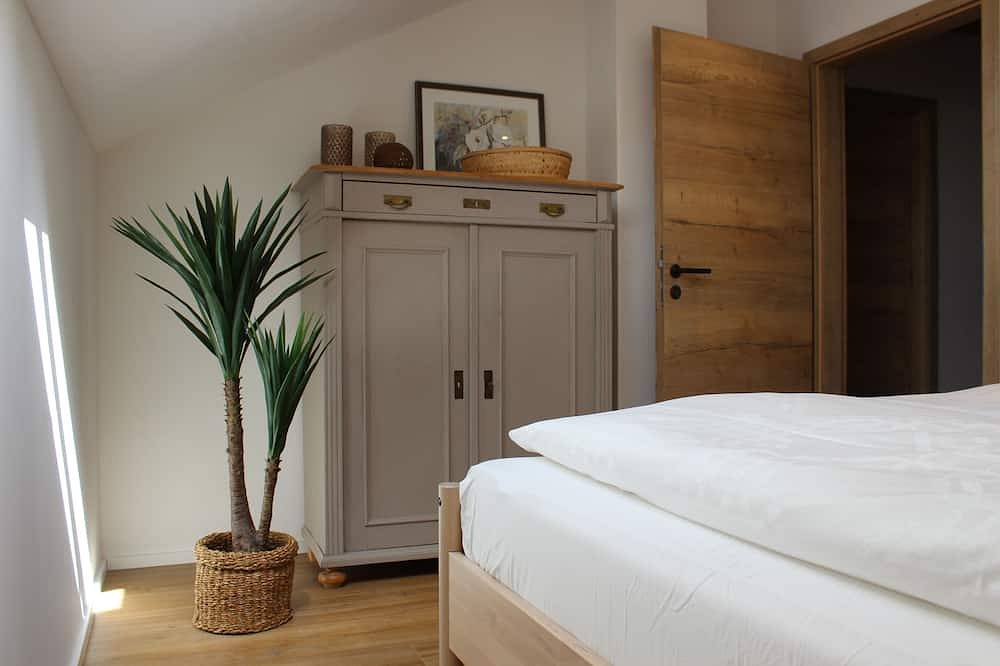 Ganze Wohnung, Ferienwohnung Oberschopper bis 6 Personen, 101 qm, 2 Schlafzimmer, Balkon in Flintsbach am Inn, Bayerische Alpen