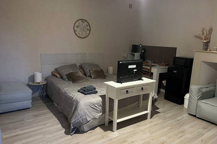 Chambre d’hôte pour 4 personnes, avec Jacuzzi et Jardin dans Missé