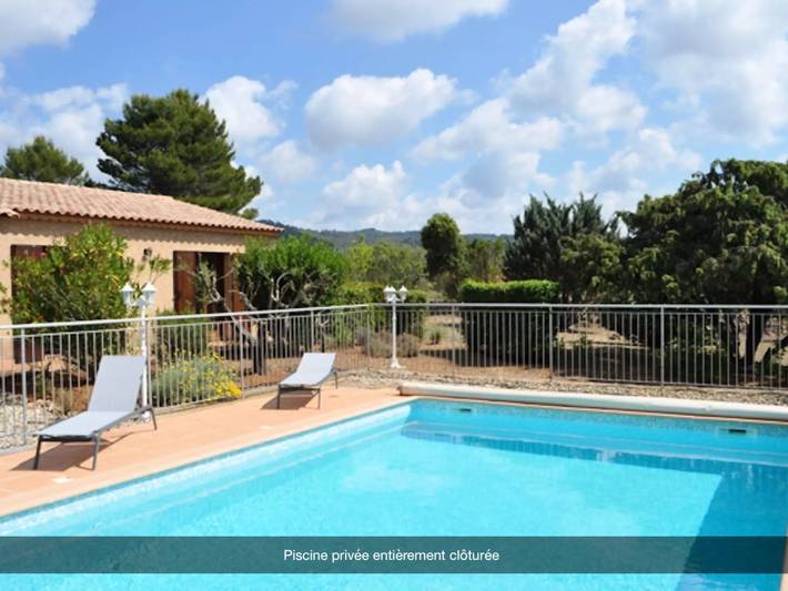 Location de vacances pour 8 personnes, avec jardin à Carcès