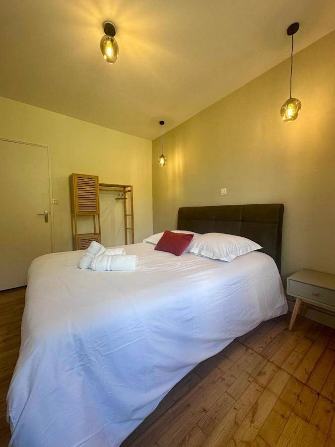 Location de vacances pour 7 personnes, avec jardin et balcon à Collonges-la-Rouge - 4