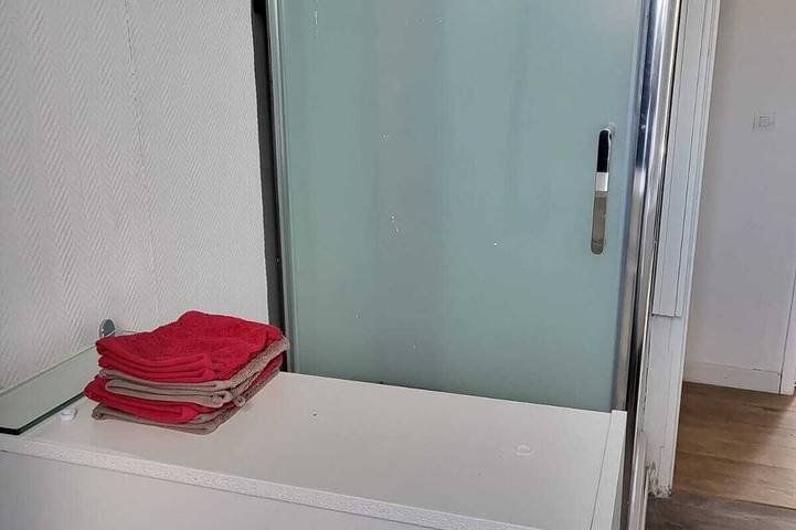 Apartamento entero, Large apartment on the 1st floor in Saint-Pol-de-Léon, Ceinture Dorée