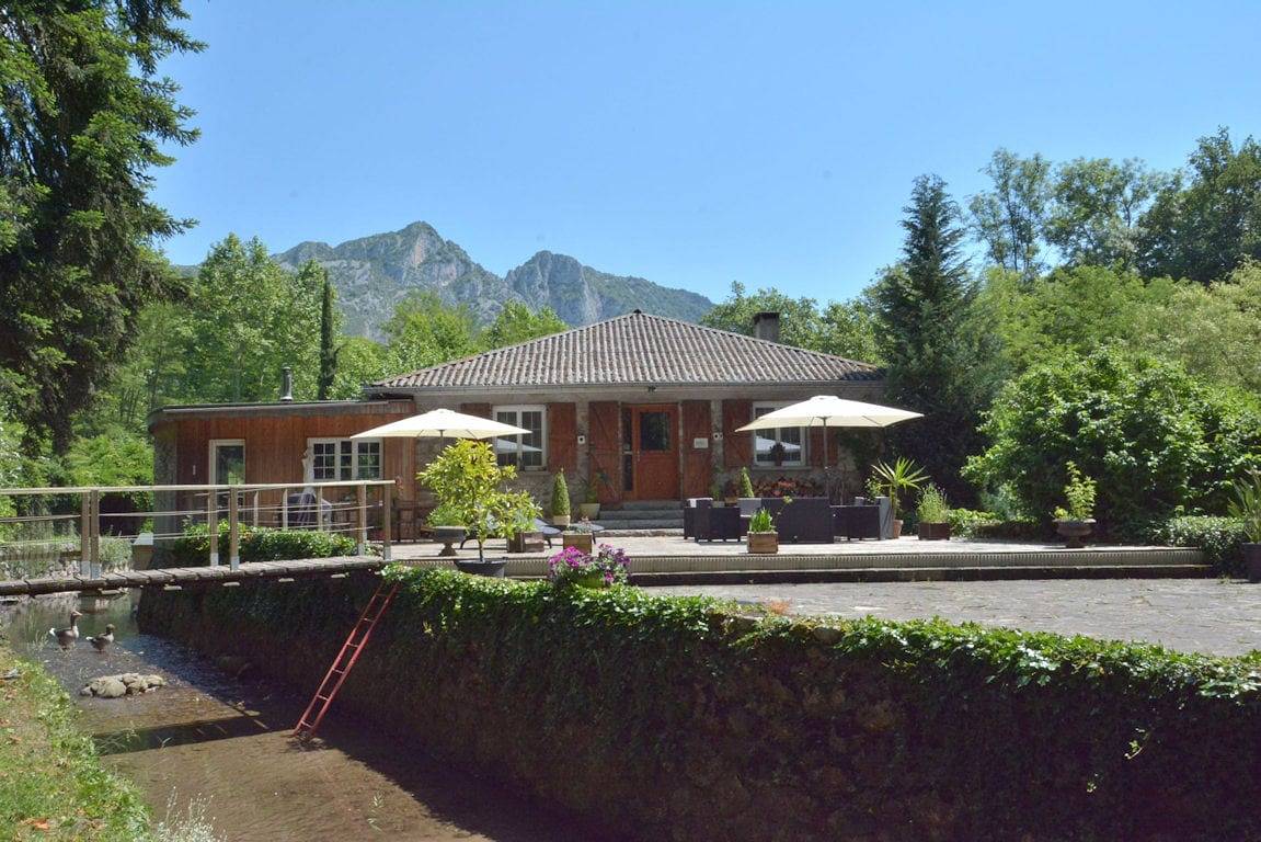 Spa, Sauna Les Forges d'Enfalits - Chambre Myrtille in Rabat-les-Trois-Seigneurs, Parc naturel régional des Pyrénées ariégeoises