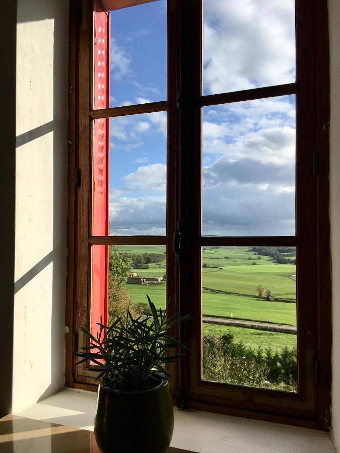 Location de vacances pour 8 personnes, avec Terrasse et Jardin ainsi que Piscine et Vue à Lanty - 3